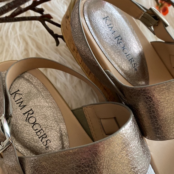 KIM ROGERS new sandals - Picture 4 of 10